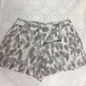 Ann Taylor LOFT Linen Shorts Size 2 White Lavender